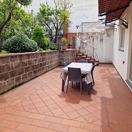 Il Giardino Dei Gigli Apartamento Meta Exterior foto