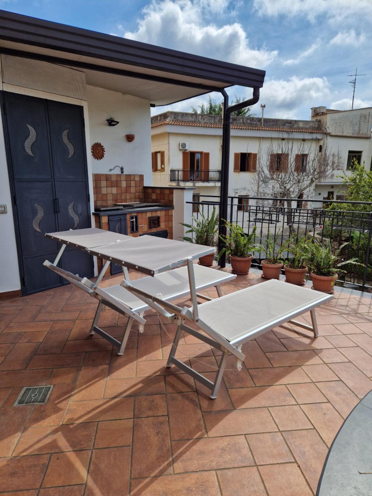 Il Giardino Dei Gigli Apartamento Meta Exterior foto