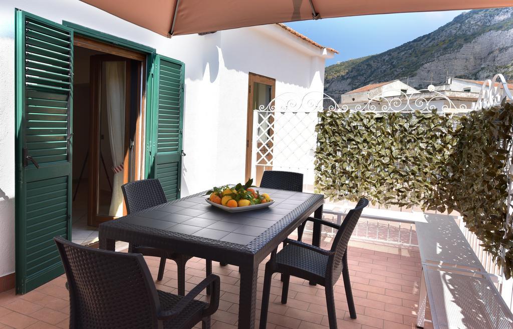Il Giardino Dei Gigli Apartamento Meta Exterior foto